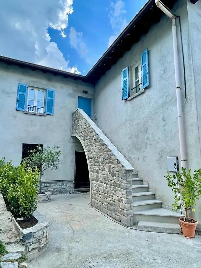 Il Noce Lake View Apartment Lezzeno 0*,  Ιταλία