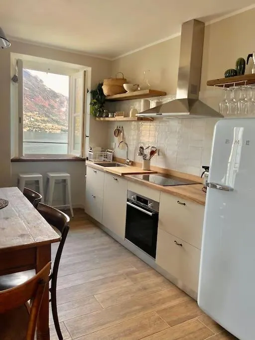 Il Noce Lake View Apartment Lezzeno