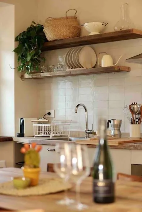 Il Noce Lake View Apartment Lezzeno 0*,  Ιταλία